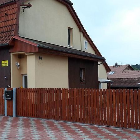 Apartman U Potoka Sadov Εξωτερικό φωτογραφία